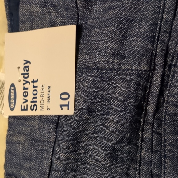 Old navy mid rise everyday shorts size 10 - Picture 8 of 11